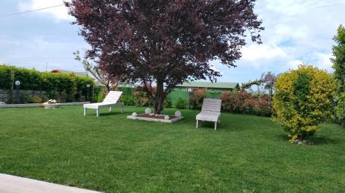 Miglianico House | Kid-Friendly Retreat at L' Acero Rosso - Rated 9/10