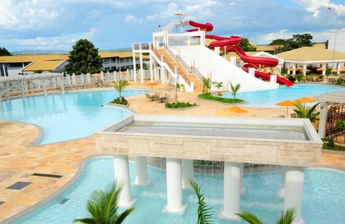 Jardim Paraiso Apartment | Relax at L'Acqua Di Roma Jardins with Private Pool Access