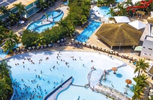 Jardim Paraiso Apartment | Family-Friendly L'acqua Diroma: 24-Hour Water Park Fun