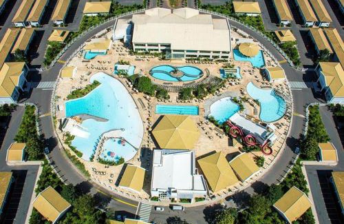 Jardim Paraiso Apartment | Family-Friendly L'acqua Diroma: 24-Hour Water Park Fun
