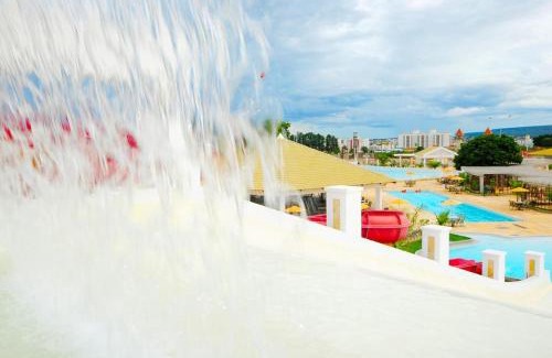 Jardim Paraiso Apartment | Family-Friendly L'acqua Diroma: 24-Hour Water Park Fun