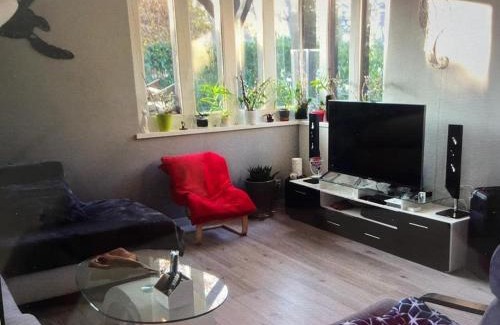 Noisy-sur-Ecole House | Discover L'Agréable Maison de Noisy - Family-Friendly Retreat
