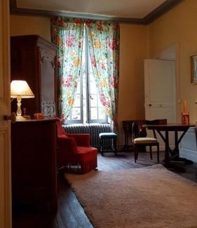 Cosne-Cours-sur-Loire House | Pet-Friendly Retreat at L'Aile des Moineaux - Rated 8.8/10