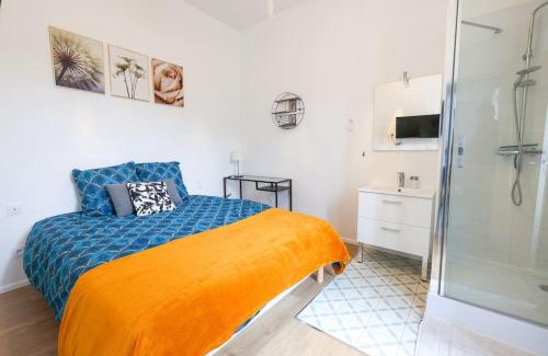 Cognac Apartment | Family-Friendly Retreat at L'Aile Droite #3 with AC