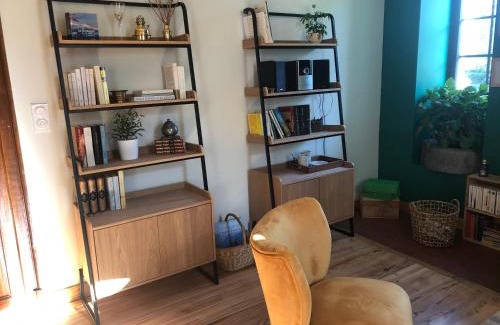 Accous Bed & Breakfast | Discover L 'Air d'Aspe: Oceanfront Oasis with Pool & Spa