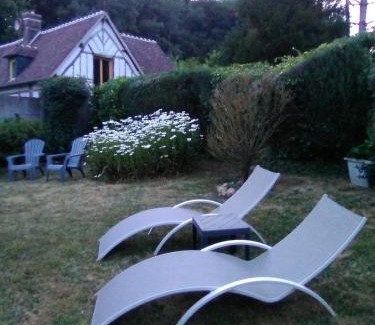 Mesnil-en-Ouche House | Experience Oceanfront Bliss at L'Ajoussienne - Rated 9.5