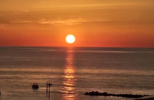 Lido di Pomposa Apartment | Unforgettable Oceanfront Stay at L'alba sul Mare