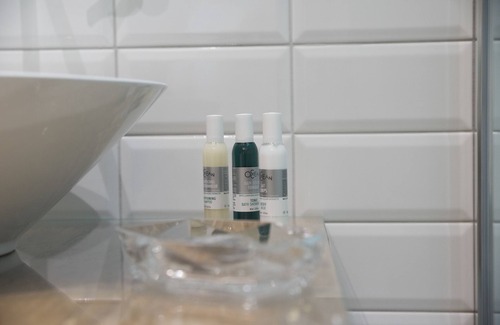 Porto Empedocle Bed & Breakfast | Budget-Friendly Stay at L'Albero with Family Amenities