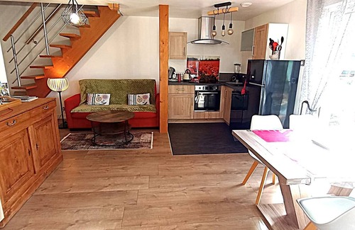 Saint-Maurice-en-Riviere Cottage | Top-Rated L'Albizia Gîte with Pool & Ocean Views