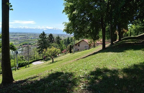 Costigliole Saluzzo Bed & Breakfast | Pet-Friendly L'Albore: Guest Rated 9.1/10 for Families
