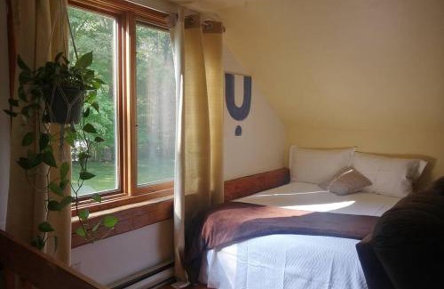 Waterloo Apartment | Discover Family-Friendly Comfort at L'Alcôve des Céramistes