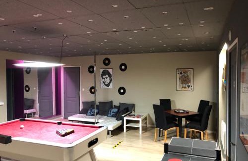 Montauban Apartment | Romantic Retreat at L'alcôve du 510 - Spa & Games Room
