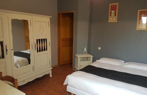 Villemur-sur-Tarn Hotel | Discover L'Alcove Hotel Restaurant: Pet-Friendly Retreat