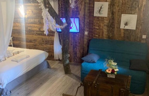 Chevigny Bed & Breakfast | Delightful Stay at L’allée des peupliers with Family Amenities