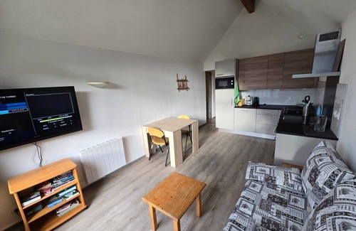 Oz Apartment | Convenient L'Alp'Oz - Steps from the Slopes with Spa