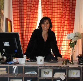 Saint-Pierre-des-Corps Bed & Breakfast | Discover L'Alsacienne: Family-Friendly with Top Dining