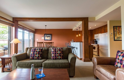 Mont-Tremblant Condo | Discover L'Altitude - RVMT: Spa, Breakfast & Hot Tub Awaits!