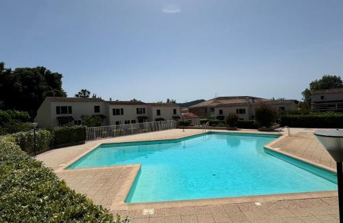 Tamaris Apartment | Discover Family-Friendly Comfort at L’alyzarine Hotel