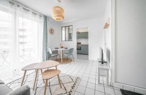 Blatin Apartment | Explore L'Amadéo: Central Location with Parking Options