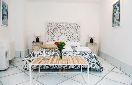 Gaeta House | Cozy Stay at L' Ambasciata Gaeta with Breakfast Included