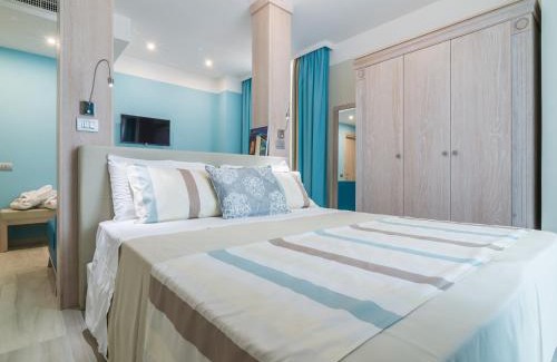 Marina District Hotel | Elegant L'Ambasciata Hotel with Pet-Friendly Amenities