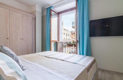 Marina District Hotel | Elegant L'Ambasciata Hotel with Pet-Friendly Amenities