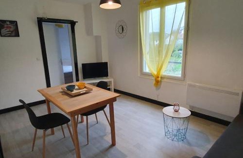 Tulle Apartment | Budget-Friendly Retreat at L'Anatole in Haute Ville