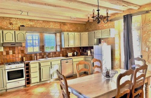 Castelnaud-la-Chapelle Cottage | Discover L'Ancienne Mairie: Poolside Bliss & Spa Retreat