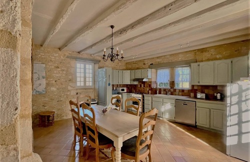 Castelnaud-la-Chapelle Cottage | Discover L'Ancienne Mairie: Poolside Bliss & Spa Retreat