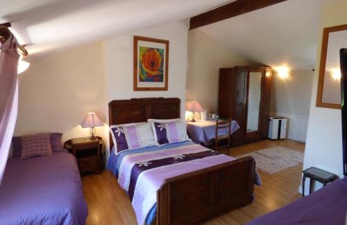 Voulons Bed & Breakfast | Beautiful L'Ancien Presbytère: Poolside Retreat Awaits
