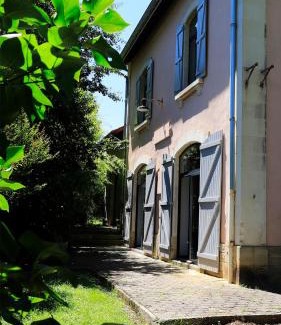 Gamarde-les-Bains Apartment | Family-Friendly Retreat at l'ancienne gare with Hot Tub
