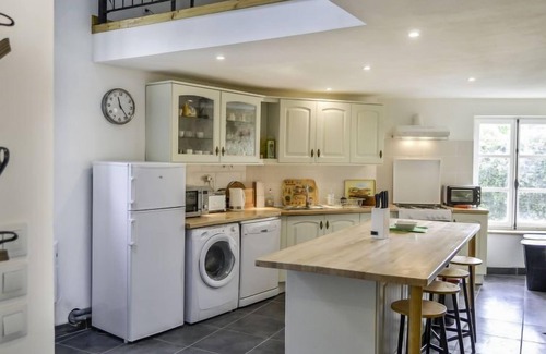 Saint-Martin-sur-Armancon House | Cozy Retreat at L'Ancienne Scierie with Spa & Breakfast