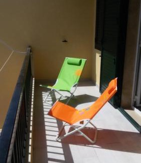 Casuzze Apartment | Oceanfront Escape at L'Ancora Azzurra - Rated 9.7/10