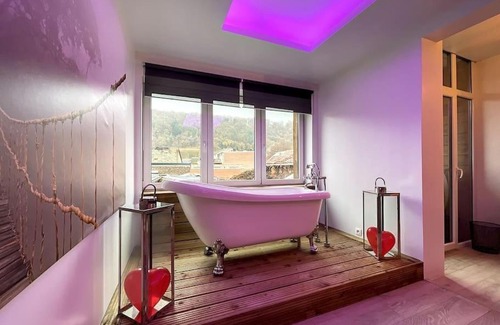 Aywaille House | Discover Comfort at L'ancre céleste - Guest Rated 9.3/10