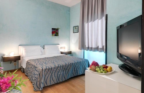 Torre Lapillo Hotel | Relax at L'Angolo Di Beppe: Pet-Friendly Beach Retreat