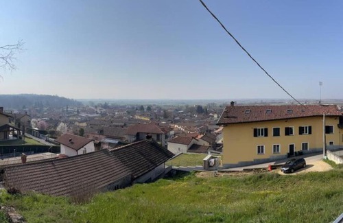 Sanfre Apartment | Family-Friendly L'angolo di Roero: A Pet Welcoming Retreat