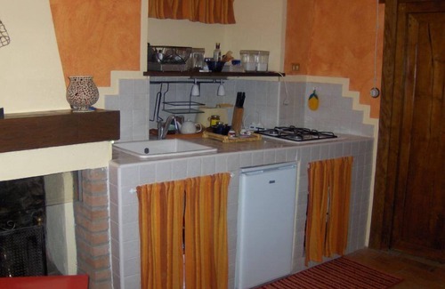 Canossa House | Top-Rated Stay at L'Angolo di Verlano with Pool & Spa