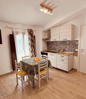 Partinico House | Discover L'angolo in centro: Family-Friendly with Breakfast