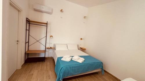 Partinico House | Discover L'angolo in centro: Family-Friendly with Breakfast