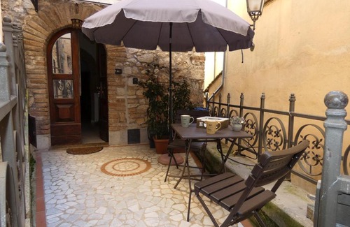 Cesi Apartment | Discover L'angolo nel Borgo: Pet-Friendly Escape in Umbria