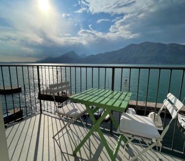 Brenzone sul Garda Apartment | Oceanfront Retreat at l'angolo sul porto - 4-Star Stay