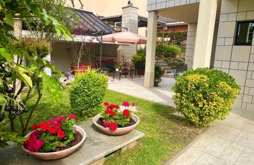 Cavoretto Apartment | Discover L'angolo Verde: A Family-Friendly Retreat
