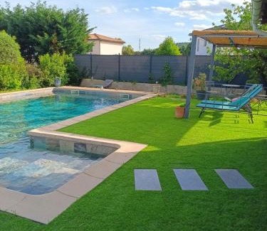Saint-Martin-de-Valgalgues Apartment | Family-Friendly Stay at L'Annexe with Pool Access