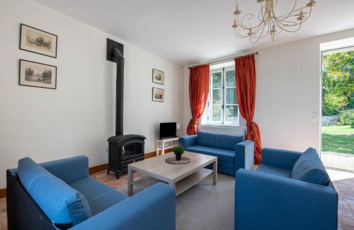 Taule House | Top-Rated L'Annexe du Manoir near Carantec for Families