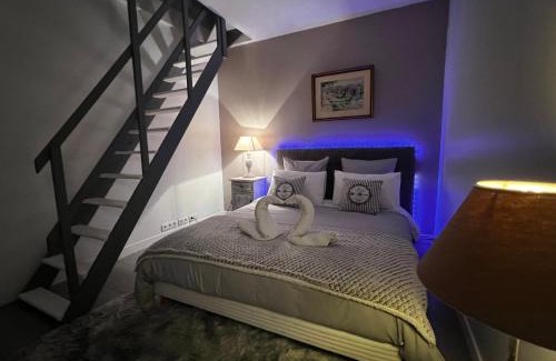 Gagny Apartment | Guest Rated: 9.7/10 at L Annexe - Paris Disneyland Retreat