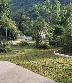 Marini Bed & Breakfast | Charming L'antico Giardino: Family-Friendly with Breakfast