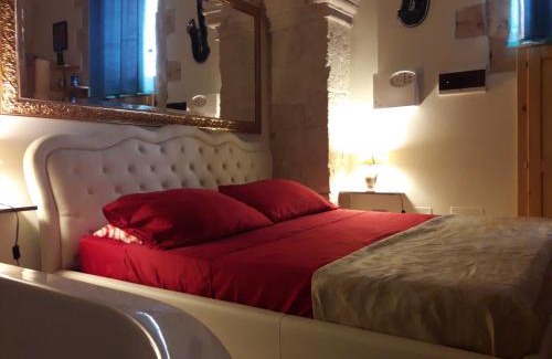 Andrano House | Elegant L'antico Palazzo with Ocean Views and Hot Tub