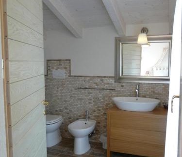 Gallignano House | Oceanfront Retreat: L'Antigo Granaro - 4 Star Rated Gem