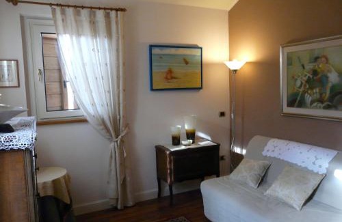 Gallignano House | Oceanfront Retreat: L'Antigo Granaro - 4 Star Rated Gem