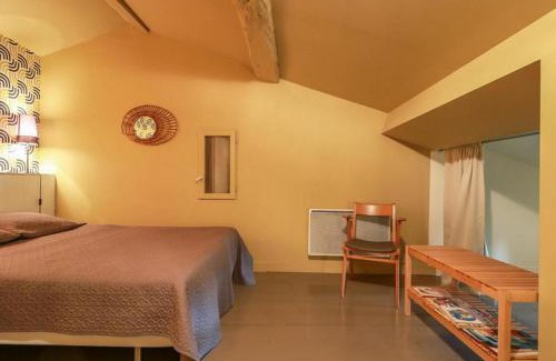 Montaut House | Cozy L'Apouticayre: Pet-Friendly Oceanfront Retreat
